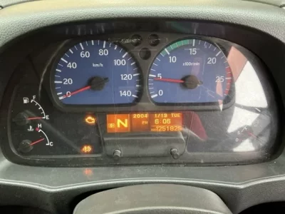 Nissan TRUCK
