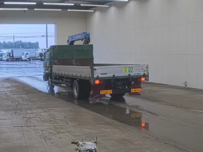 Nissan TRUCK