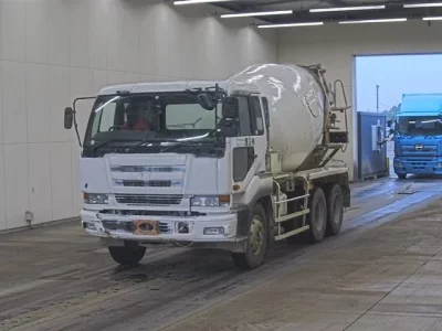 Nissan TRUCK