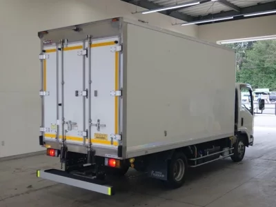 Isuzu ELF