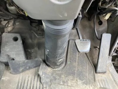 Nissan TRUCK