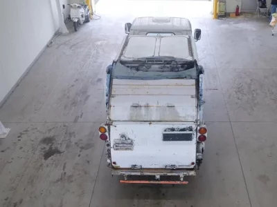 Nissan TRUCK