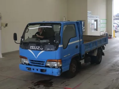 Isuzu ELF