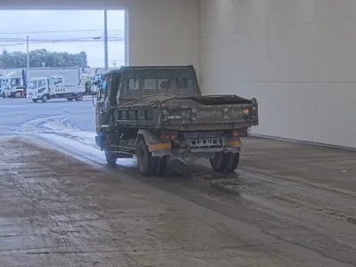 Nissan TRUCK