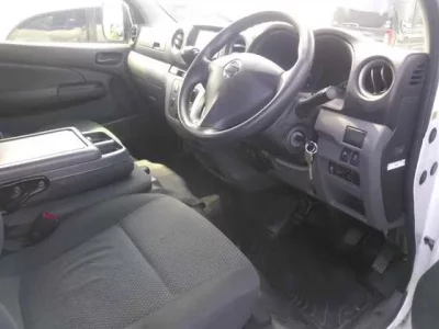 Nissan CARAVAN VAN