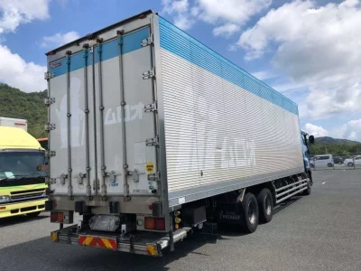 Isuzu GIGA