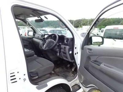 Nissan CARAVAN VAN