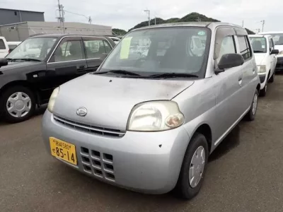 Daihatsu Esse