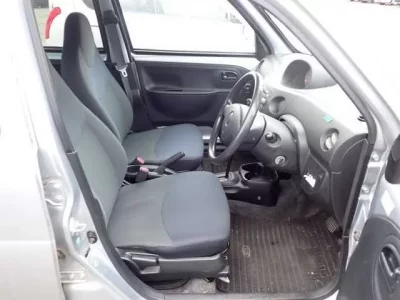 Daihatsu Esse