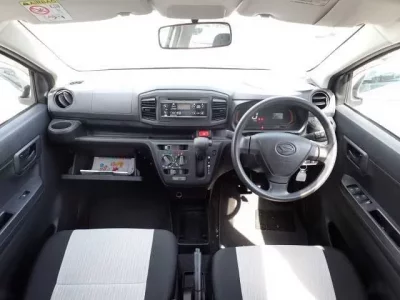 Daihatsu MIRA E S