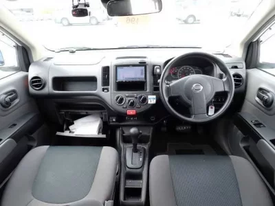 Nissan AD