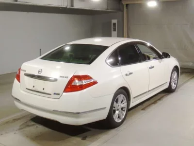 Nissan TEANA
