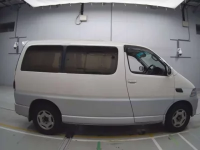 Toyota HIACE REGIUS