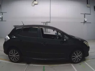 Toyota BLADE