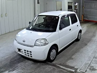 Daihatsu Esse