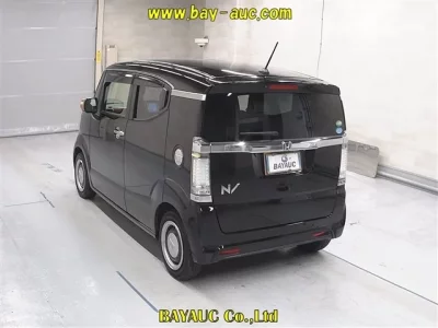 Honda N BOX SLASH