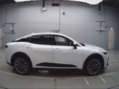 Toyota CROWN CROSSOVER