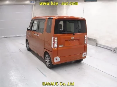 Toyota PIXIS MEGA
