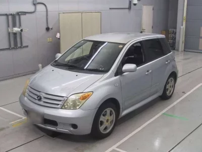 Toyota IST