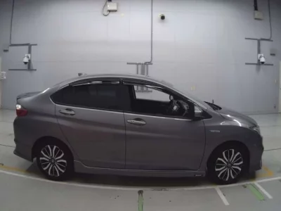 Honda GRACE