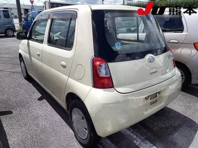 Daihatsu Esse