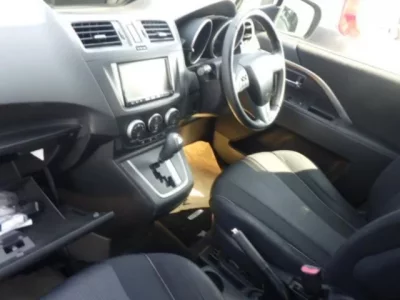 Nissan LAFESTA