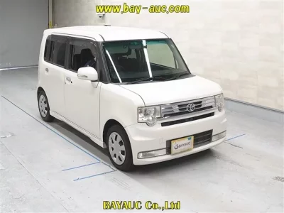 Toyota PIXIS SPACE