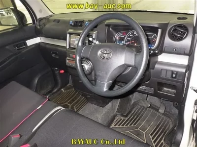 Toyota PIXIS SPACE
