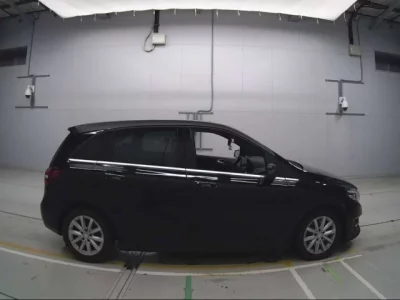 Mercedes-Benz B CLASS