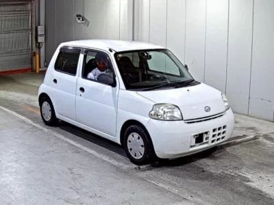 Daihatsu Esse