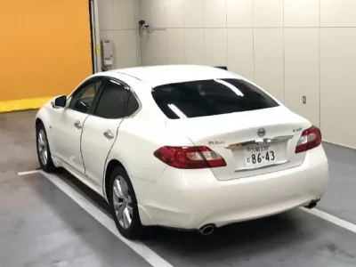 Nissan FUGA