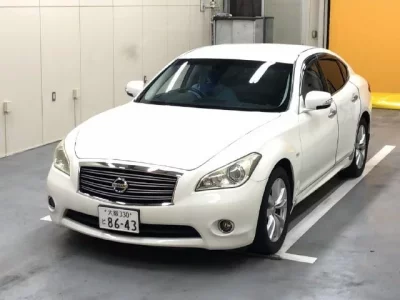 Nissan FUGA
