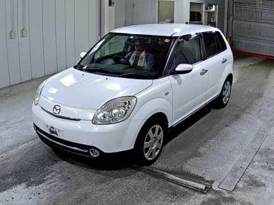 Mazda VERISA