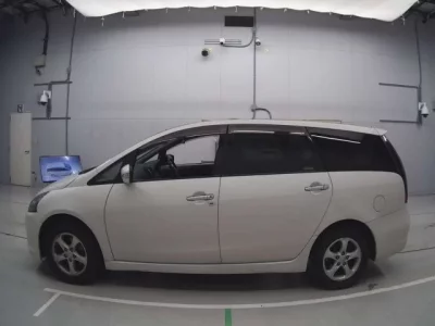 Mitsubishi GRANDIS