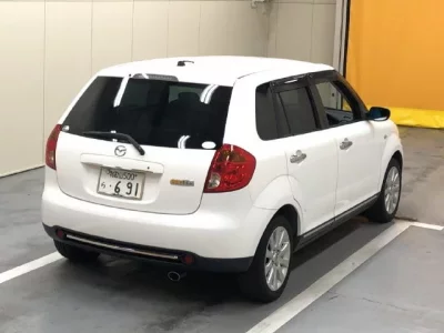 Mazda VERISA