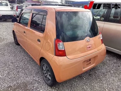 Daihatsu Esse