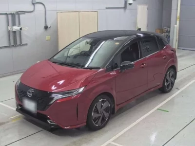 Nissan AURA