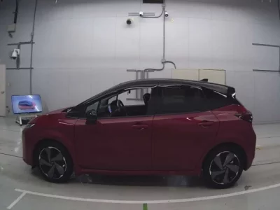 Nissan AURA