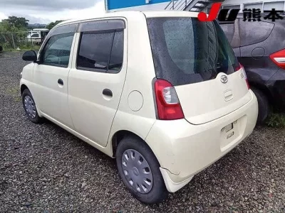 Daihatsu Esse