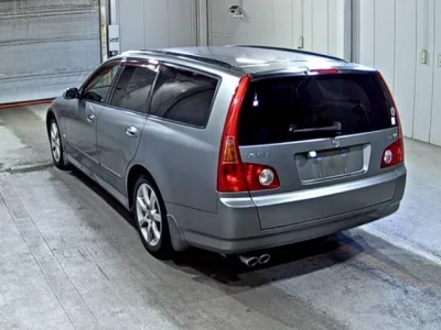 Nissan STAGEA
