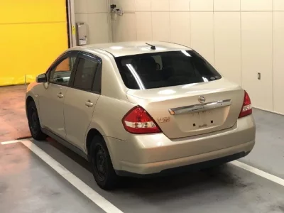 Nissan TIIDA LATIO