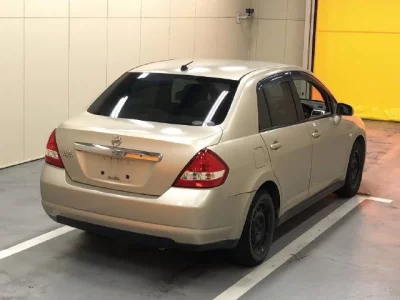 Nissan TIIDA LATIO