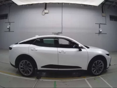 Toyota CROWN CROSSOVER