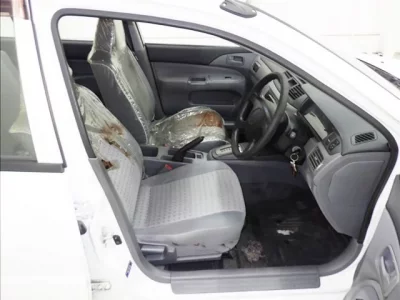 Mitsubishi LANCER VAN