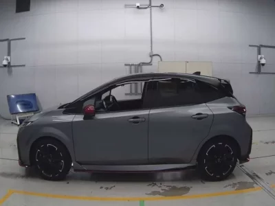 Nissan AURA