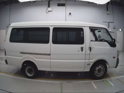 Mazda BONGO BRAWNY VAN
