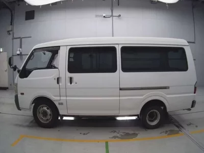 Mazda BONGO BRAWNY VAN