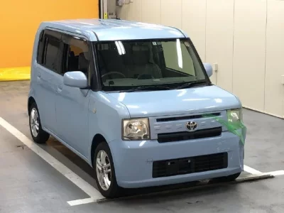 Toyota PIXIS SPACE
