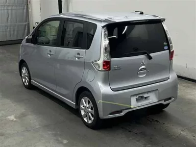 Mitsubishi EK CUSTOM