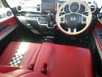 Honda N BOX SLASH